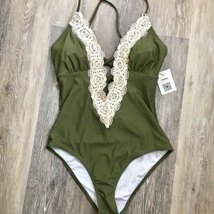 NWT cupshe vintage green swimsuit size medium